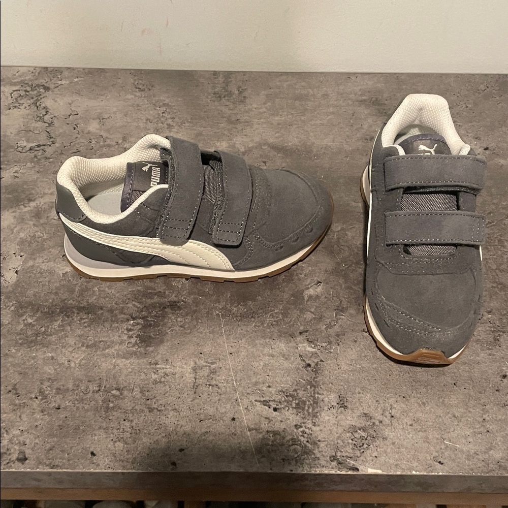 Puma Kids' Sneakers in Gray and Cream